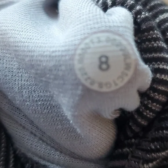 SOLD Sz 8 Lululemon 28" Align Pant Leggings. EUC. - Picture 6 of 8